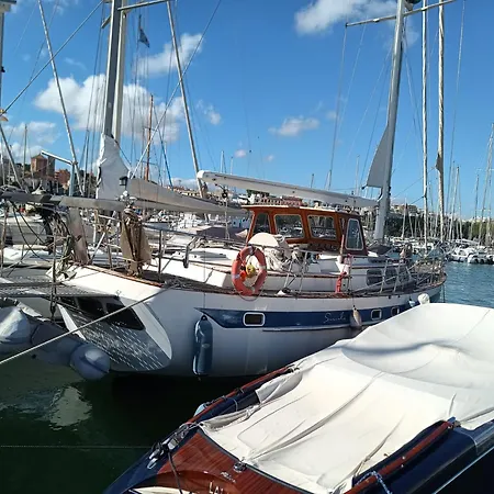 Πλωτό κατάλυμα Exclusivo Velero Privado 6pax *